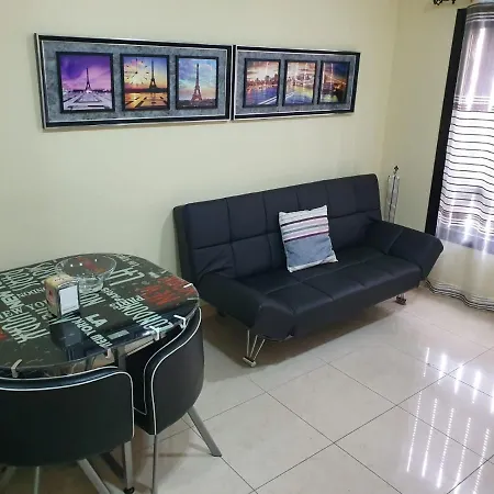 Full Holidays Apartmán *